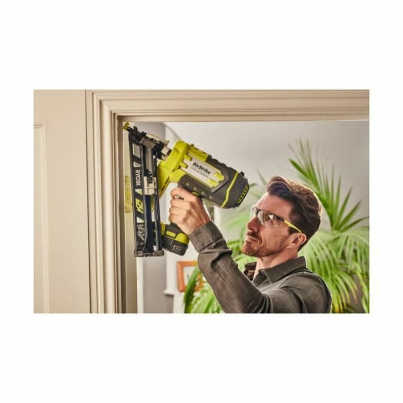 Chiodatrice Ryobi R15GN18-0 18 V-3